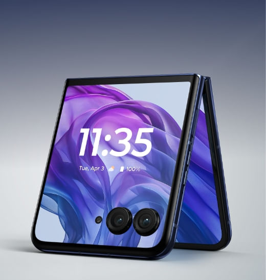 Moto का नया फ्लिप फोन Motorola Razr 50 5G हुआ लॉन्च, मिलेंगे लेटेस्ट फीचर और शानदार कैमरा क्वालिटी - Moto's new flip phone Motorola Razr 50 5G launched, will get latest features and excellent camera quality.