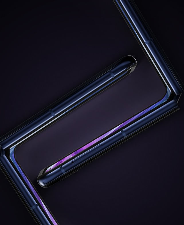 AI搭載、究極の折りたたみ型スマートフォン | motorola razr 50